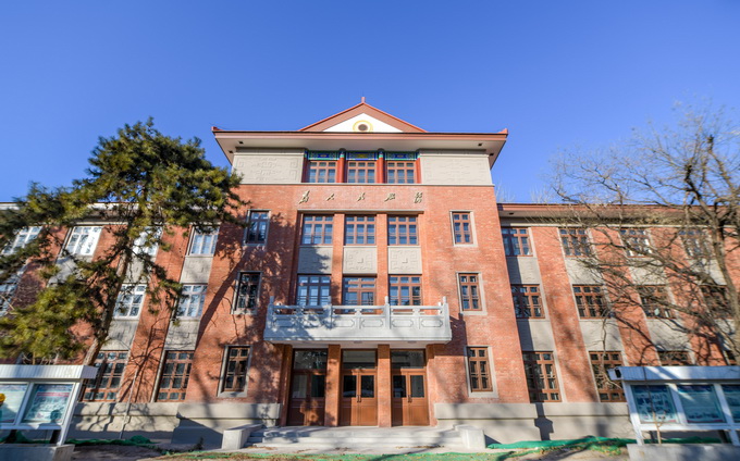 70岁"八一楼"修旧如旧,六大功能于一体,北影厂迎第二春