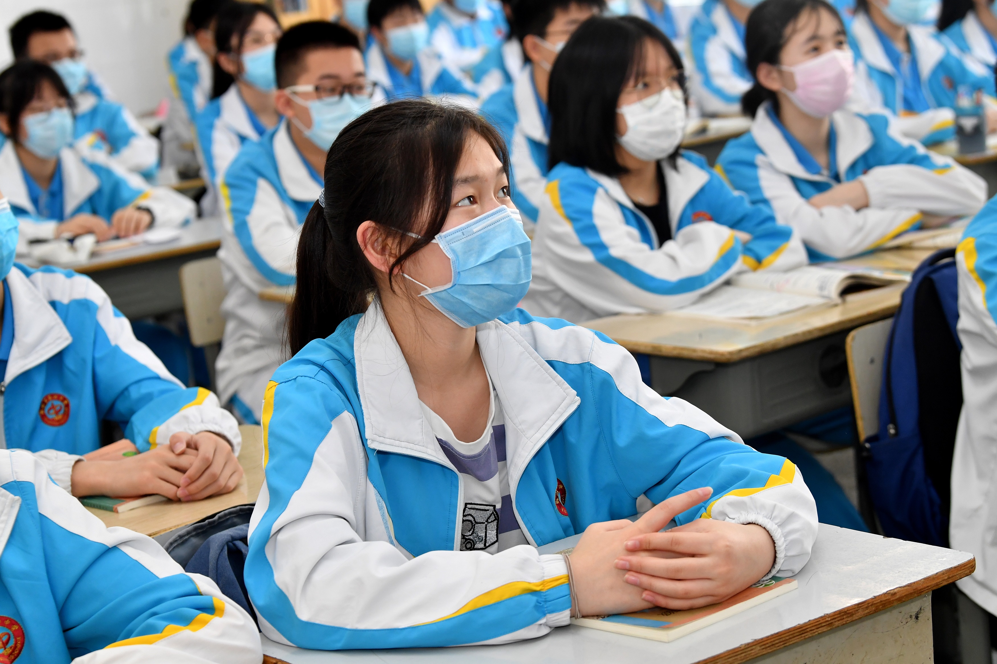 郑州市在延期返校期间实施线上报到、线上教学