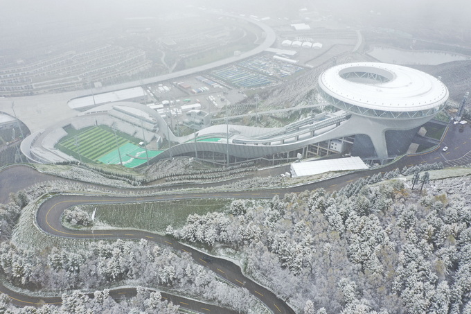 北京冬奥组委执行副主席：冬奥场馆和基础设施达到办赛要求